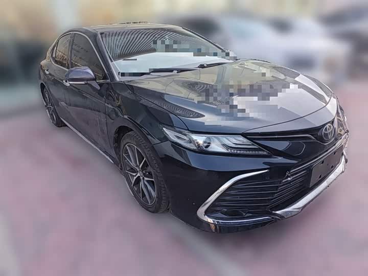 Фото 7 - Toyota Camry