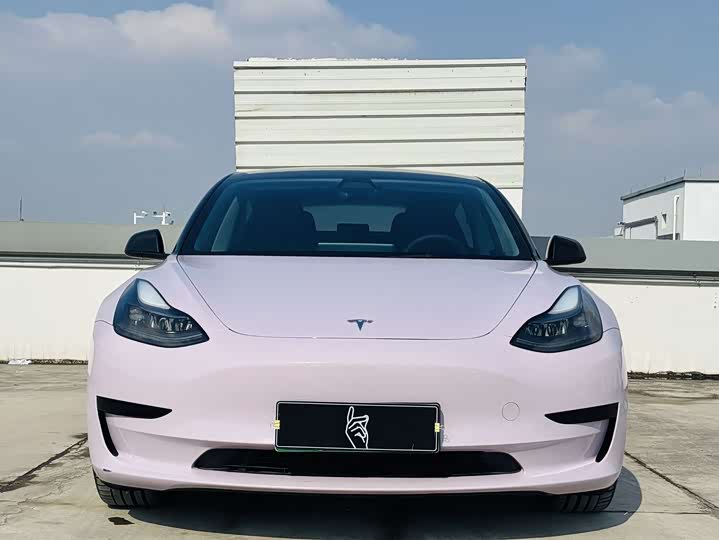 Фото 2 - Tesla Model 3