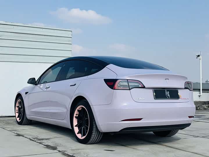 Фото 7 - Tesla Model 3