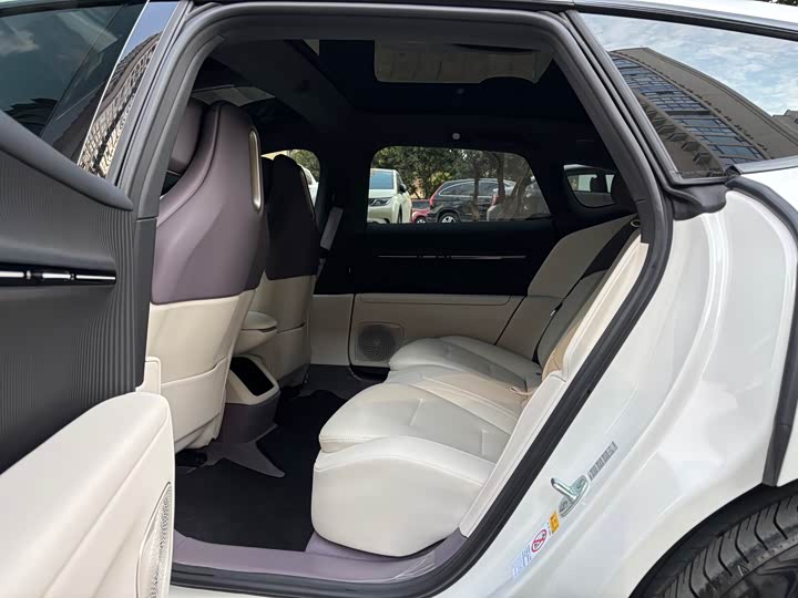 Фото 8 - Avatr 12