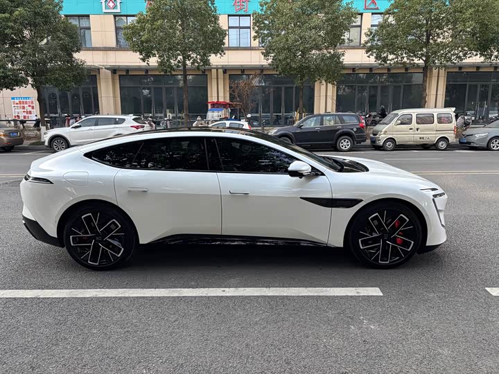 Фото 9 - Avatr 12