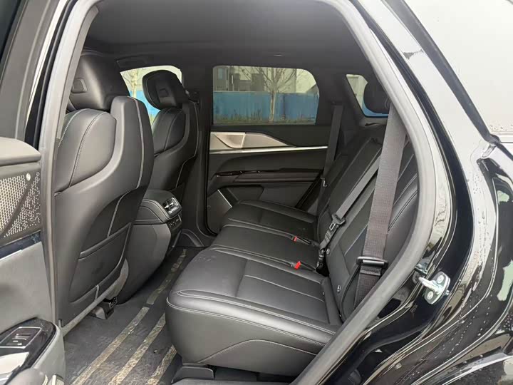 Фото 6 - Cadillac XT5