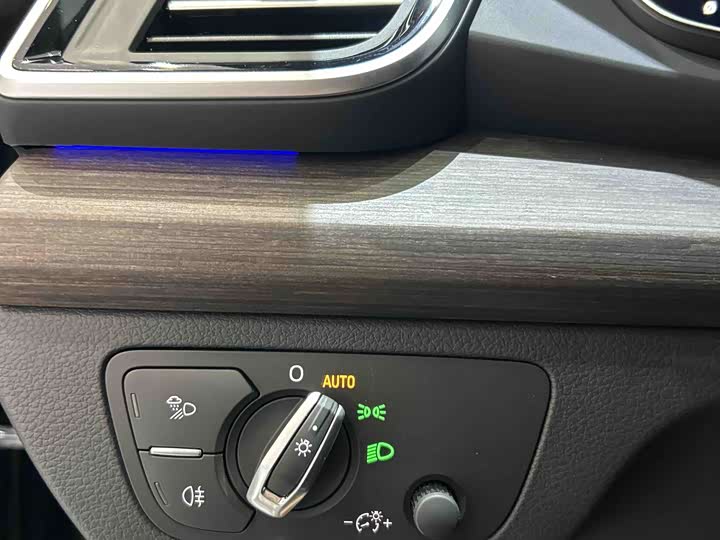 Фото 6 - Audi Q5L