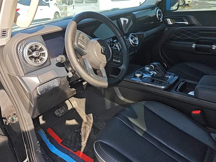 Фото 5 - Tank 300