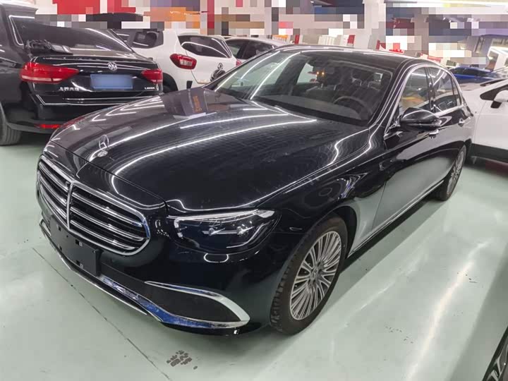 Фото 2 - Mercedes-Benz E-Class