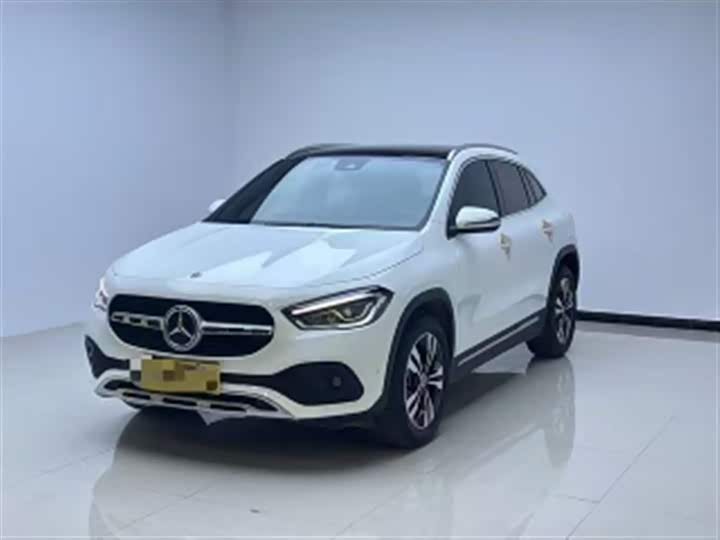 Фото 1 - Mercedes-Benz GLA-Class