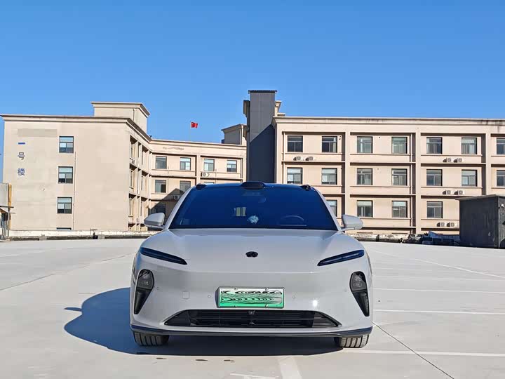 Фото 2 - Nio ET5T