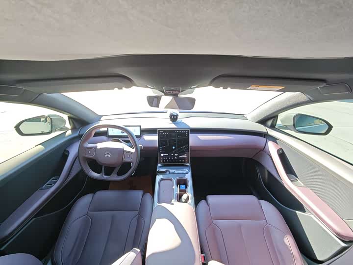 Фото 9 - Nio ET5T