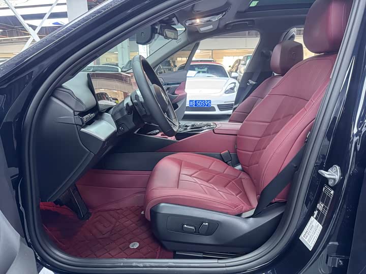 Фото 4 - BMW 5 Series