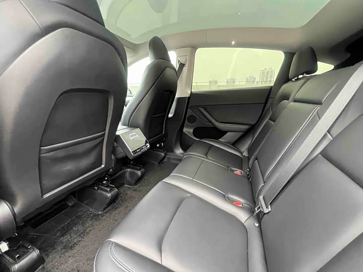 Фото 8 - Tesla Model Y