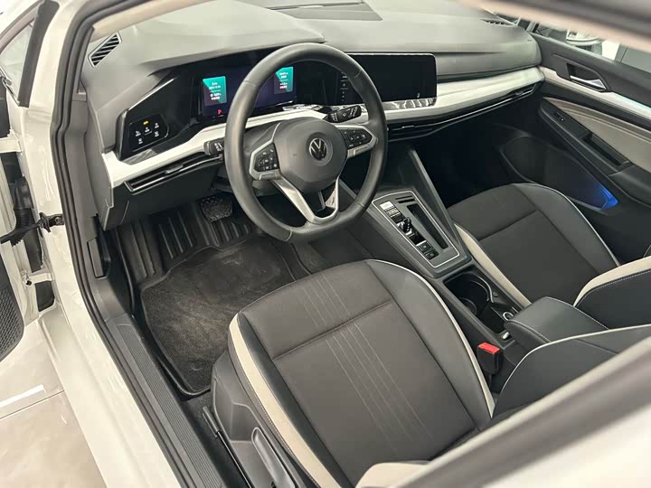 Фото 6 - Volkswagen Golf