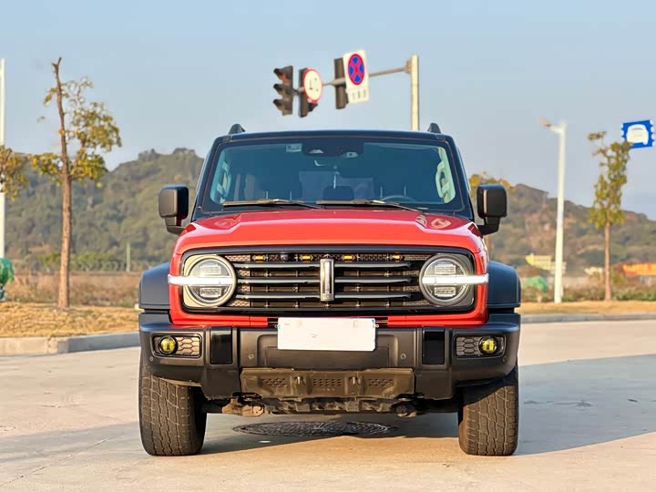 Фото 2 - Tank 300