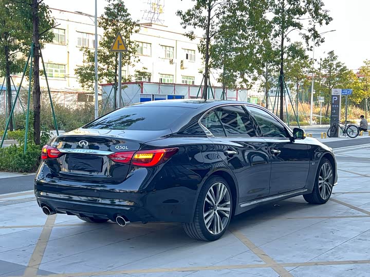 Фото 6 - Infiniti Q50L