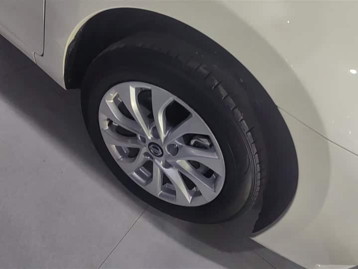 Фото 5 - Nissan Sylphy