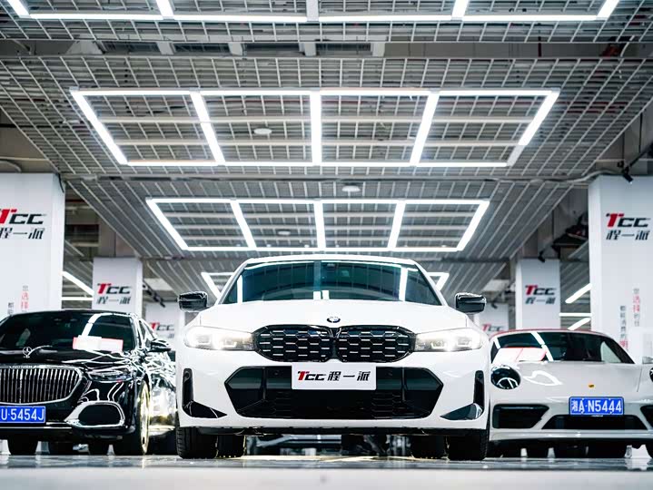 Фото 2 - BMW 3 Series