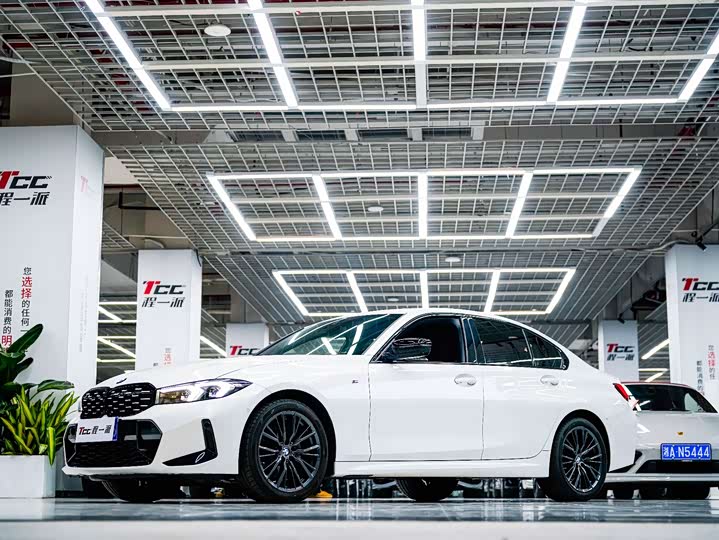 Фото 3 - BMW 3 Series