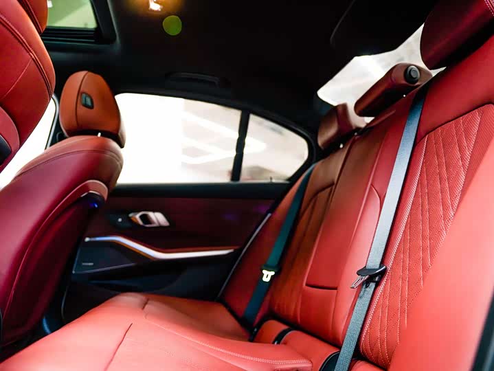 Фото 9 - BMW 3 Series