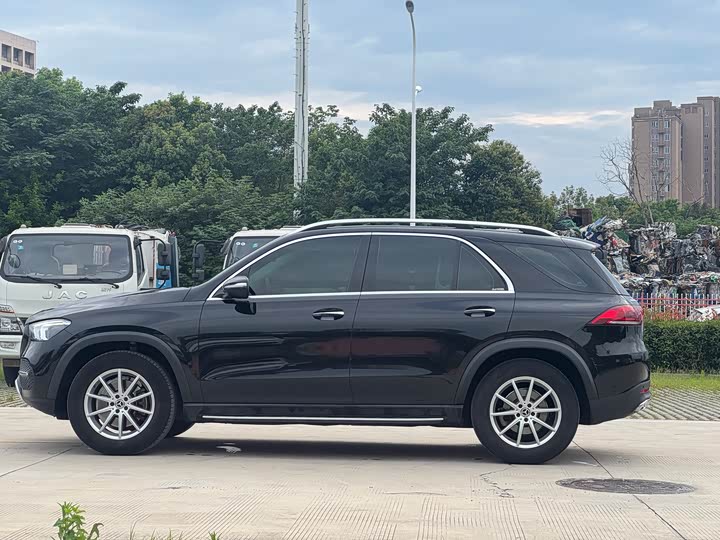 Фото 2 - Mercedes-Benz GLE-Class