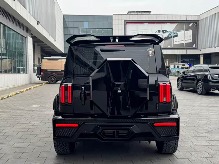 Фото 6 - Tank 300