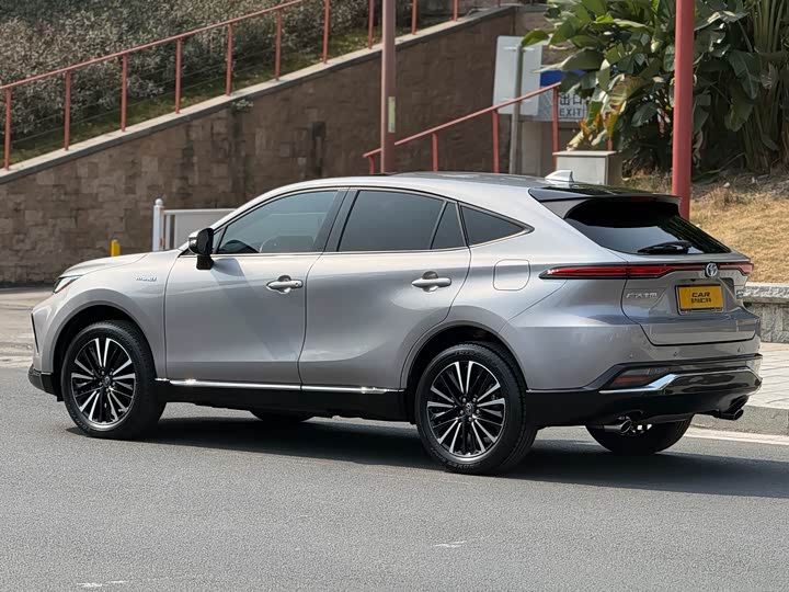 Фото 6 - Toyota Venza