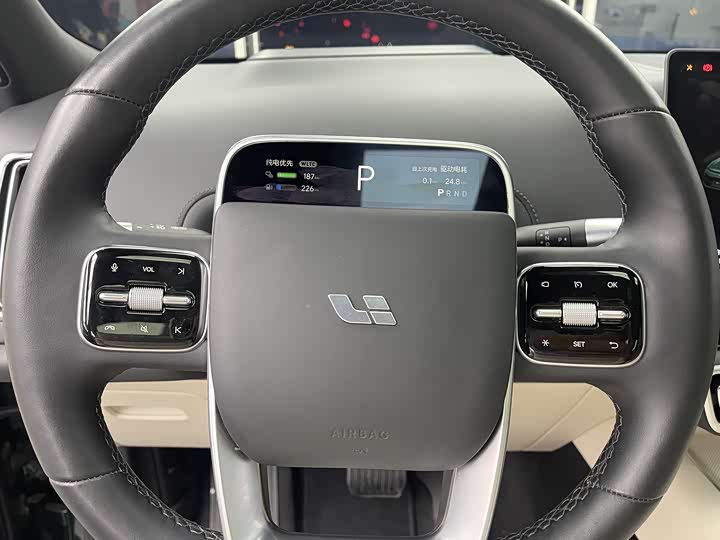 Фото 7 - LiXiang L9