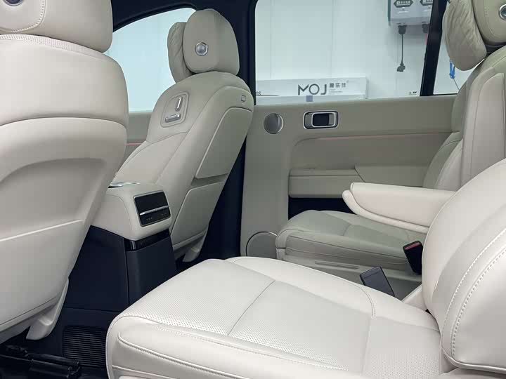 Фото 8 - LiXiang L9