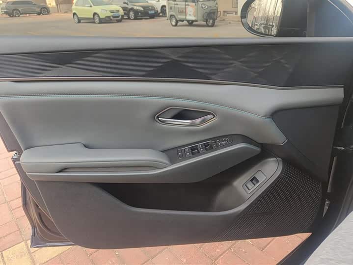 Фото 7 - BYD Qin L