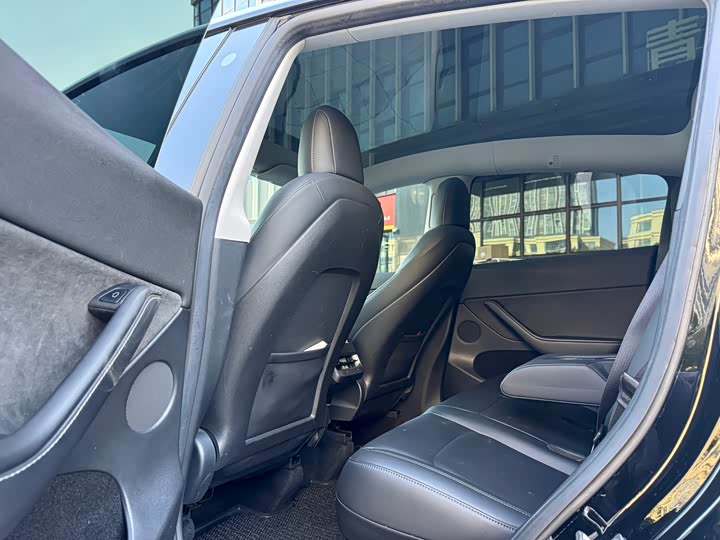 Фото 9 - Tesla Model Y