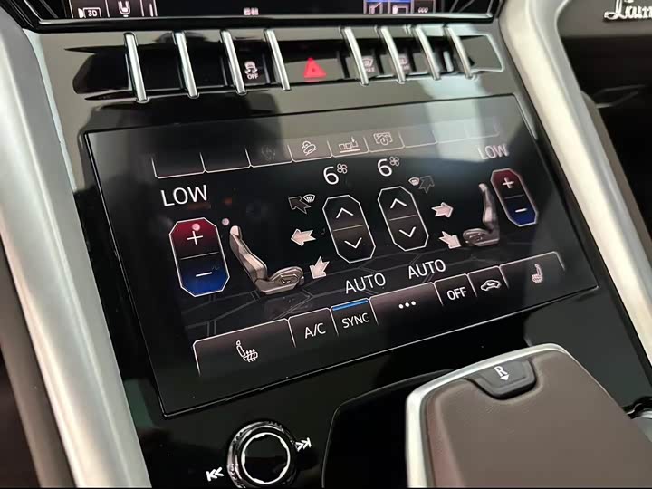 Фото 3 - Lamborghini Urus