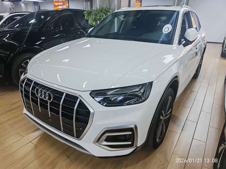 Фото 1 - Audi Q5L