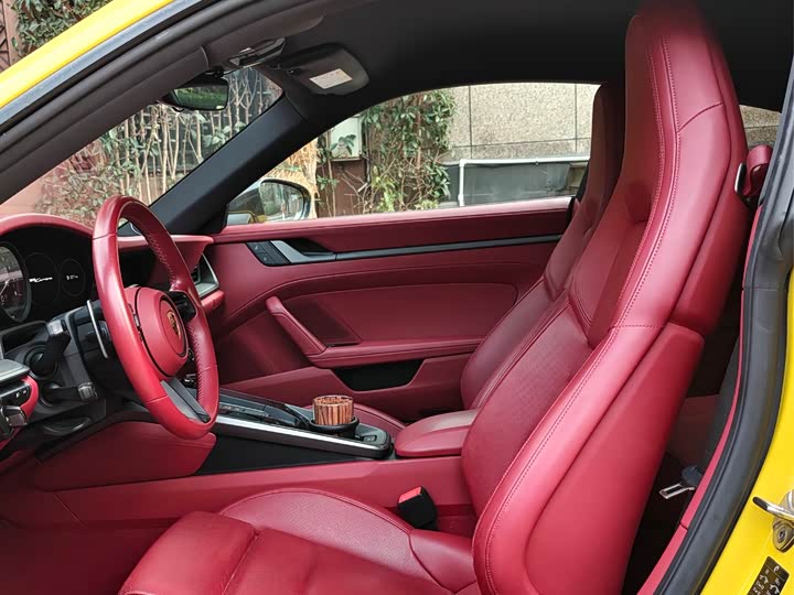 Фото 4 - Porsche 911