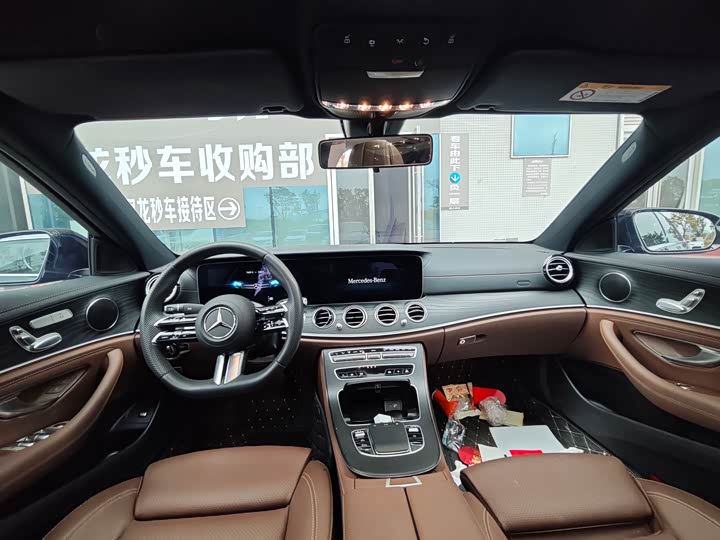 Фото 6 - Mercedes-Benz E-Class