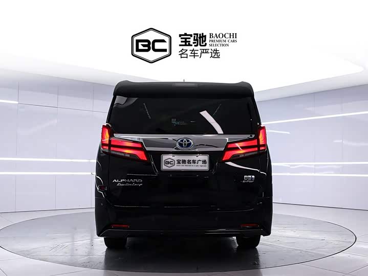 Фото 4 - Toyota Alphard