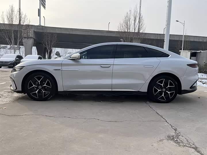 Фото 4 - BYD Han