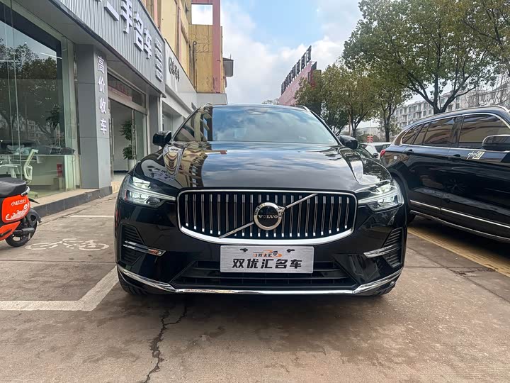 Фото 2 - Volvo XC60