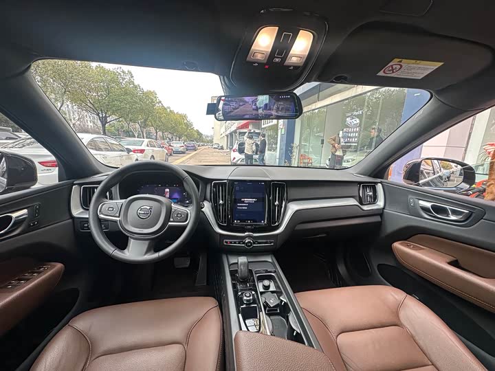 Фото 5 - Volvo XC60