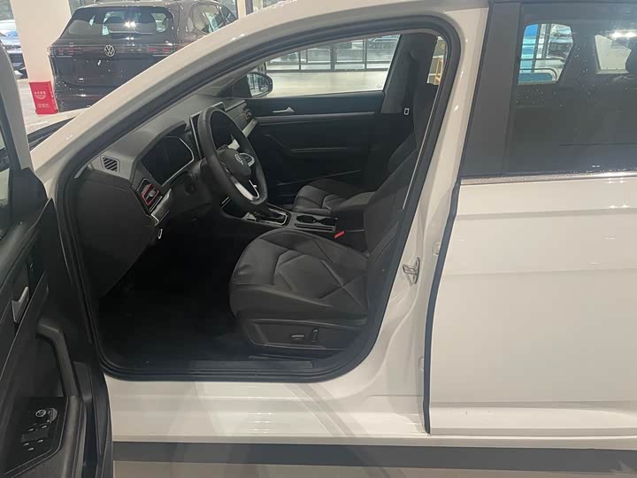 Фото 4 - Volkswagen Lavida