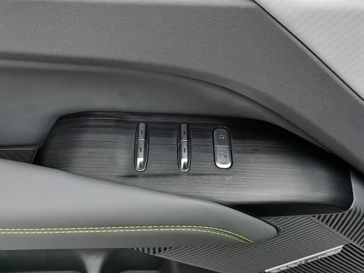 Фото 9 - Bestune 03