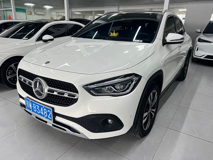 Фото 1 - Mercedes-Benz GLA-Class