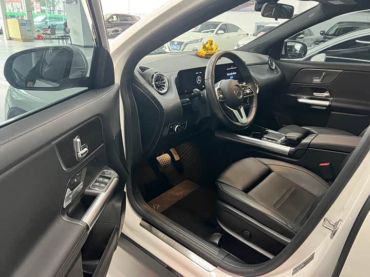 Фото 5 - Mercedes-Benz GLA-Class