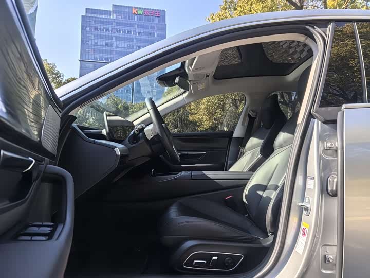 Фото 4 - XPeng P7