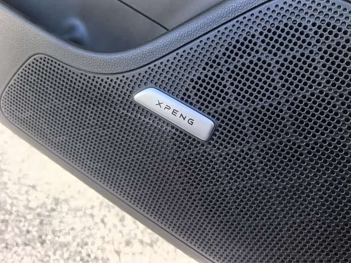 Фото 8 - XPeng P7