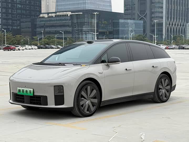 Фото 1 - LiXiang i6