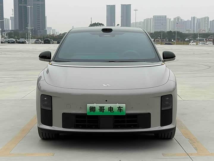 Фото 2 - LiXiang i6