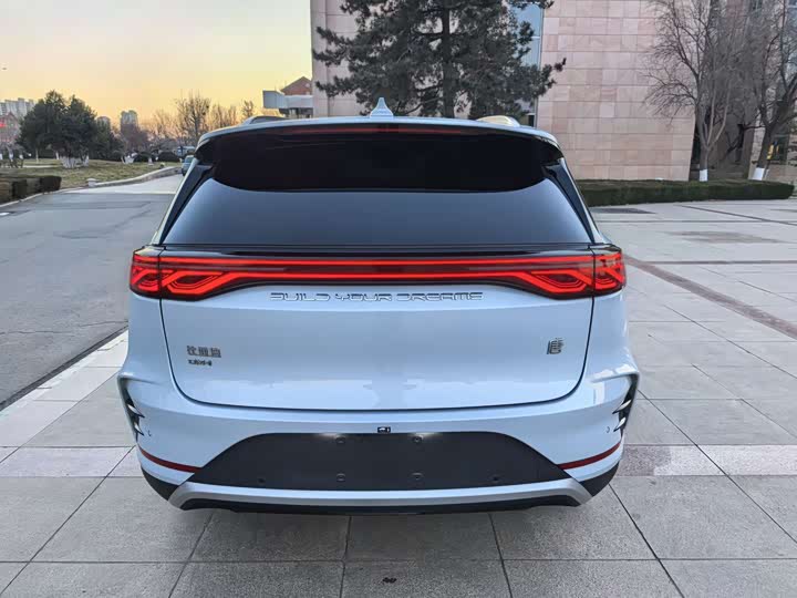 Фото 5 - BYD Tang Hybrid/EV