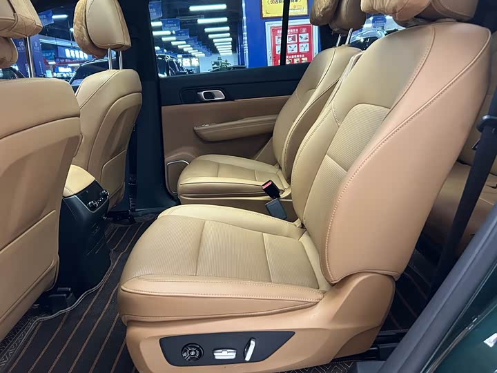 Фото 9 - LiXiang One