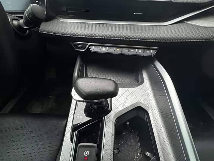 Фото 5 - Geely Preface