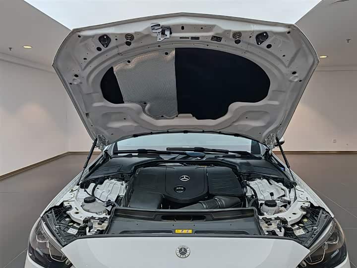 Фото 7 - Mercedes-Benz C-Class