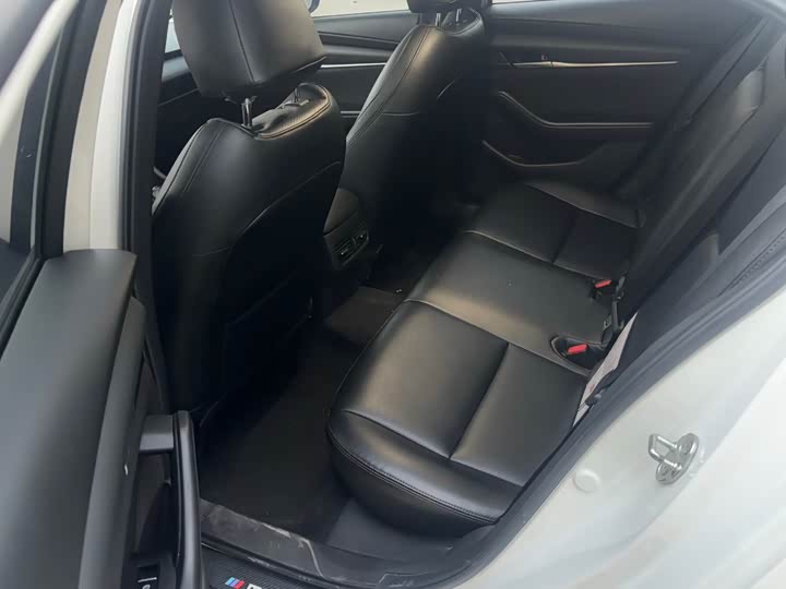 Фото 6 - Mazda 3 (Axela)