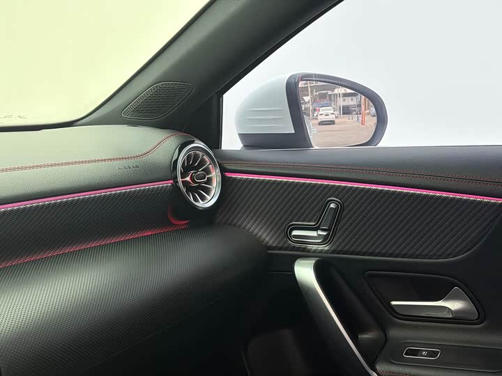 Фото 8 - Mercedes-Benz A-Class